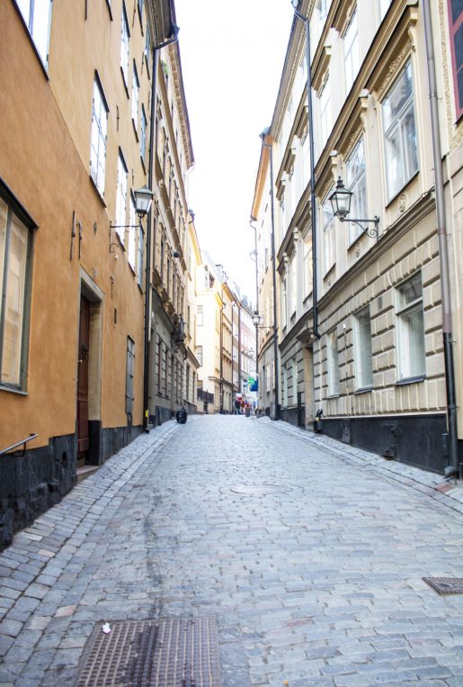 Picture of buildings in an alley way in Gamla Stan in Stockholm, Sweden